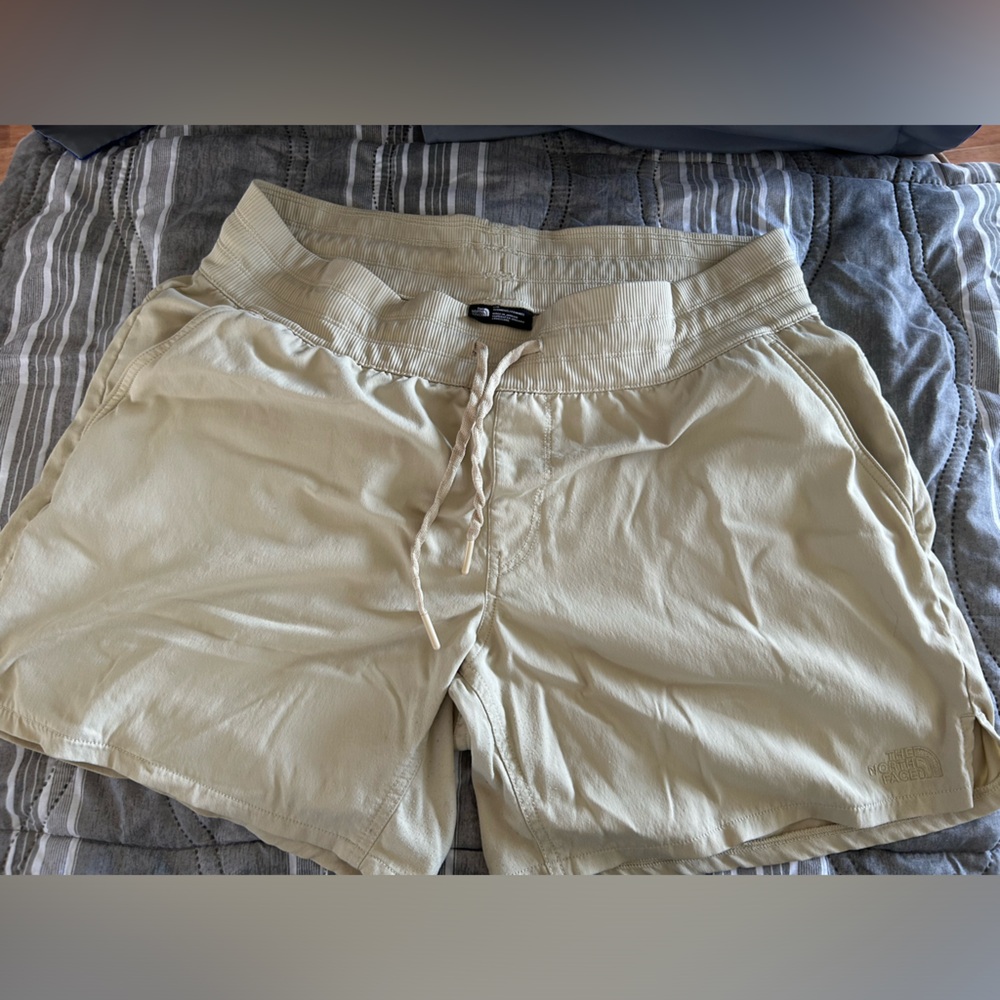 The North Face Women's Athletic Shorts - Tan